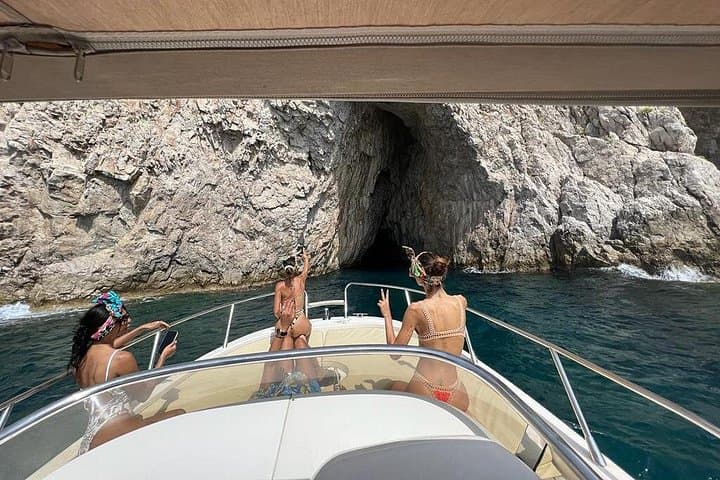 Blue Grotto and Capri All Inclusive Private Boat Tour