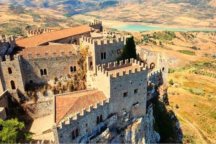 Palermo: Medieval castles of Caccamo & Cefalù. Small Group Tour