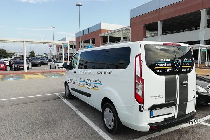 Transfer from Venice Airport to Trieste