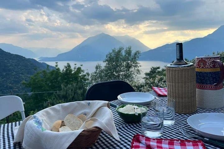Authentic Pizza-Making Class with Lake Como Views