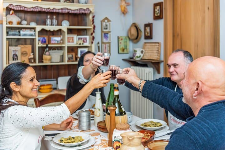 Authentic Pasta and Sauce Class in a Local Home in Salerno
