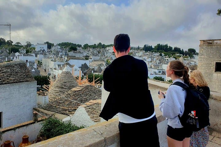 Alberobello & Villages : Guided Tour + Brunch & Oil Tasting