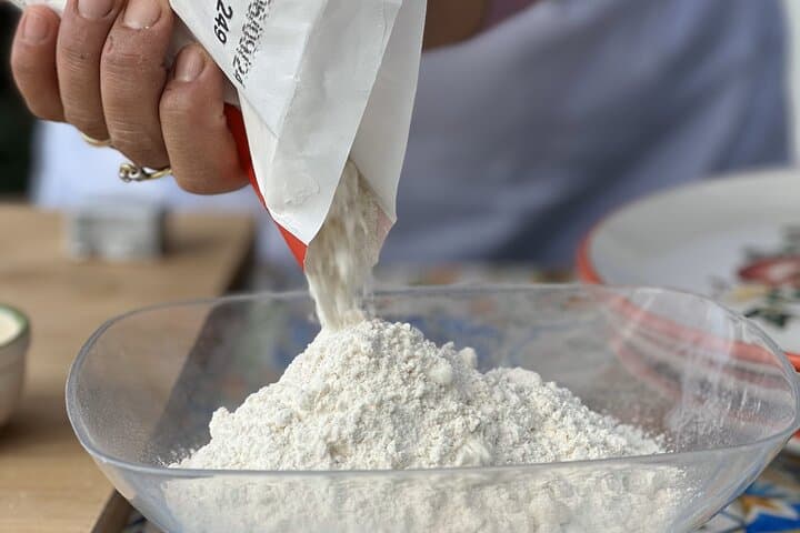 Sorrento: Pizza Making Class & Dinner with Seaview