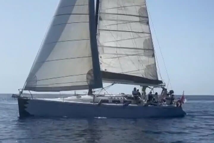 Sailing boat excursion in the Gulf of Orosei in Sardinia