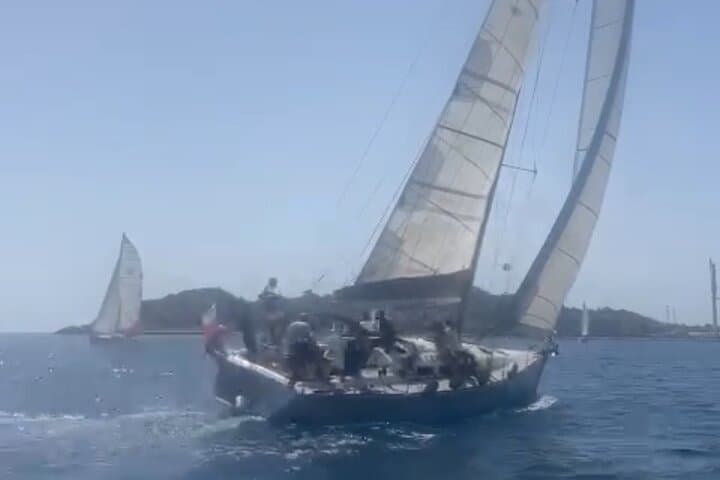 Sailing boat excursion in the Gulf of Orosei in Sardinia