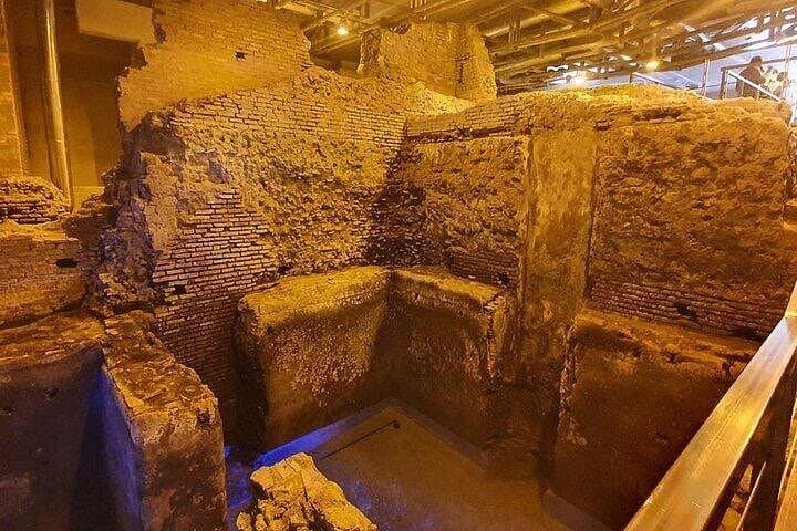 Trevi Fountain with Underground Aqueducts Guided Tour
