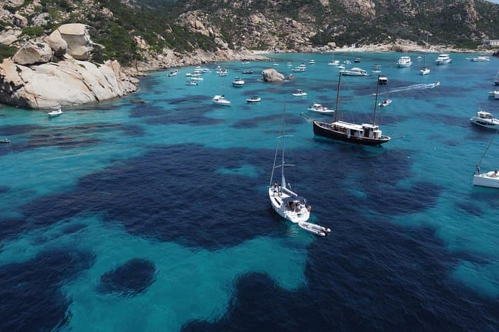 Sailing experience Magdalene Archipelago only Small Groups