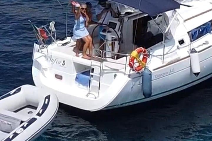 Sailing experience Magdalene Archipelago only Small Groups