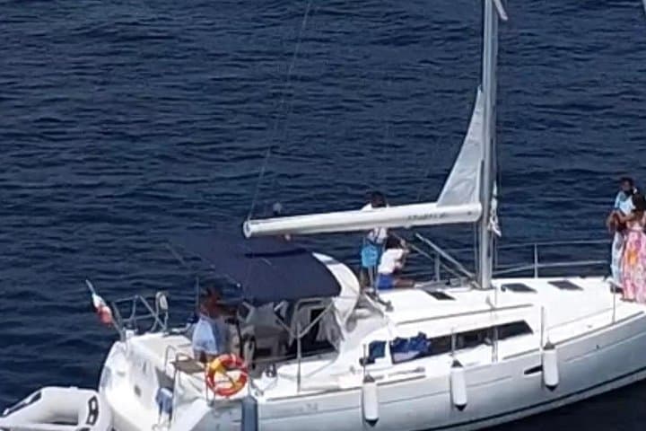 Sailing experience Magdalene Archipelago only Small Groups