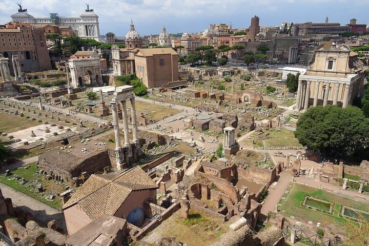 Private Tour of Palatine Hill and Roman Forum in Rome