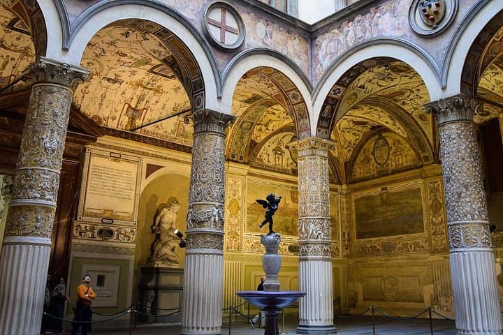 Guided Walking Tour of Florence – Duomo & Historic Squares