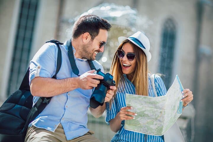 Private Transfer - Praiano to Naples with 2h of Sightseeing: Vesuvius or Pompeii