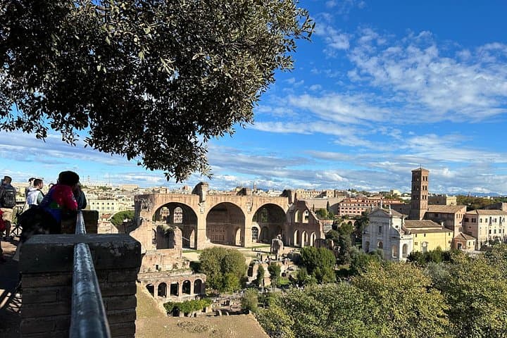Colosseum & Ancient Rome Private: Women History Guided Tour