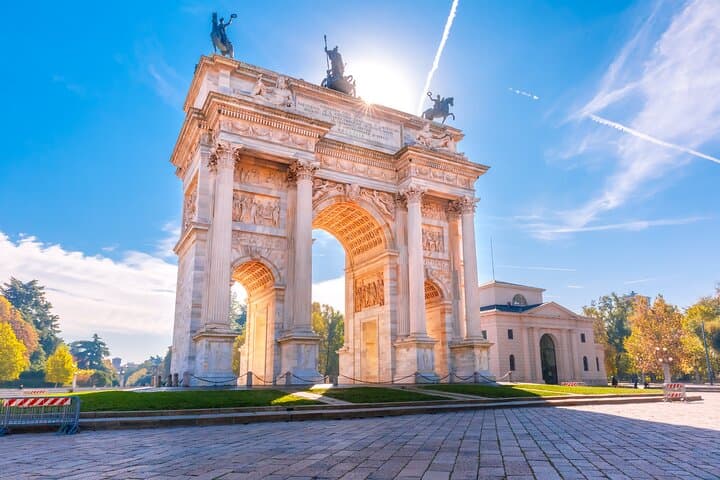Florence to Milan Private Direct Transfer Service, Local Driver