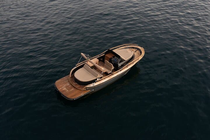 Capri : Semi-Private Boat Tour and City Landing