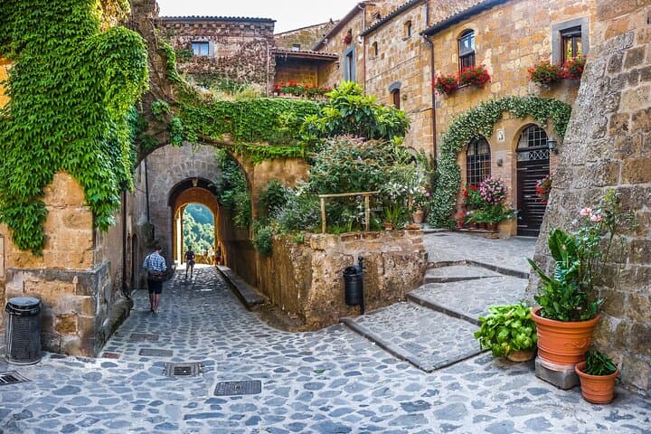 The spectacular dying city Civita di Bagnoregio&the Monster Park