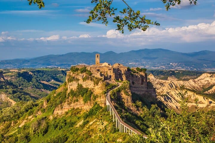 The spectacular dying city Civita di Bagnoregio&the Monster Park