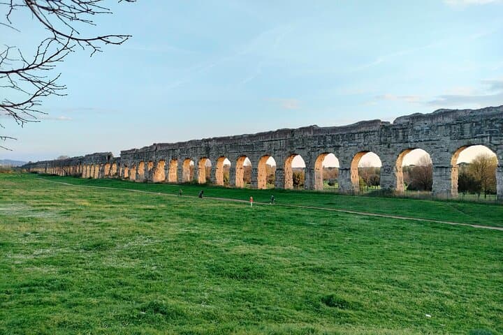 5 days between Rome and Umbria: with private transfer and e-bike tour