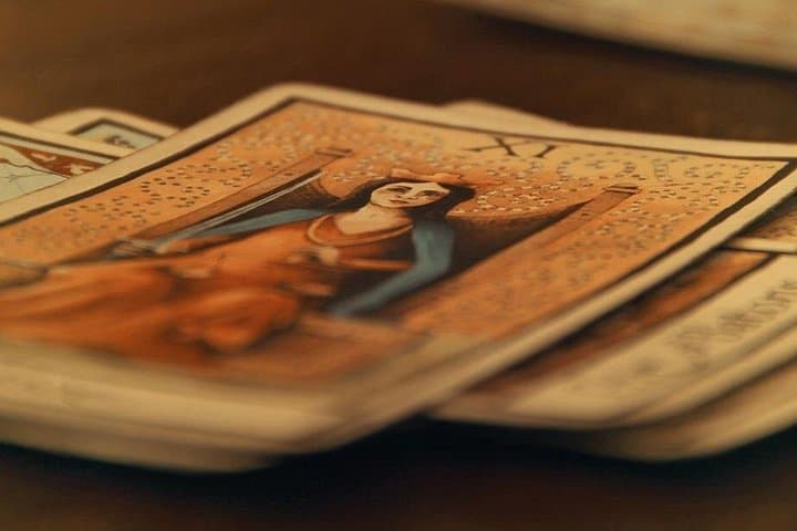 Sicilian Dinner & Tarot – A Magical Night of Wine & Laughs