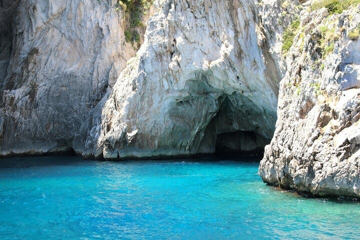 Small Group: Capri Tour with Boat Ride Around The Island