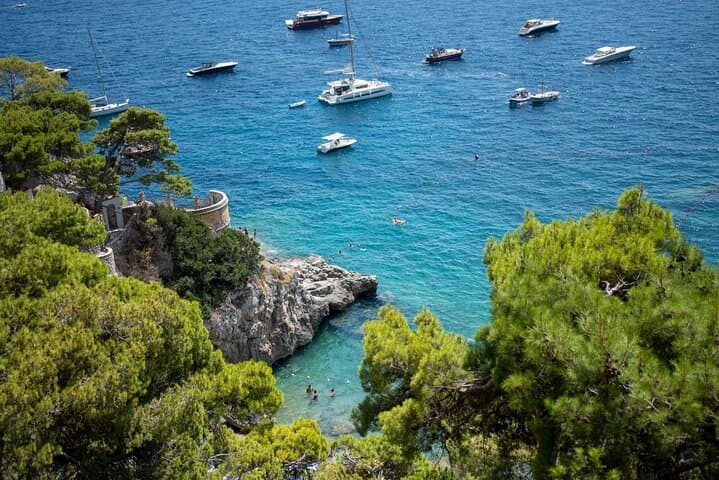 Small Group: Capri Tour with Boat Ride Around The Island