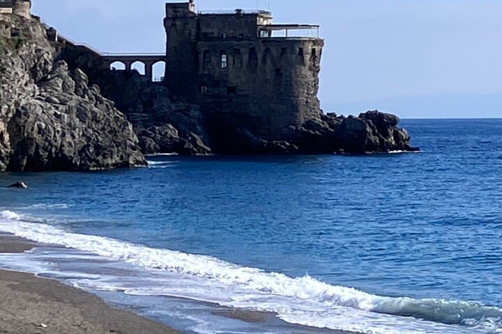 Private transfer from Napoli to Sorrento with stopover in Pompeii ruins