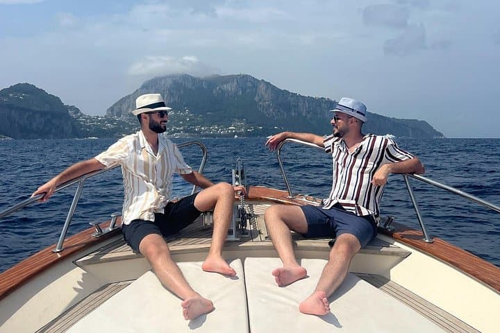 2-Hour Private Capri Boat Tour with Blue Grotto and Faraglioni