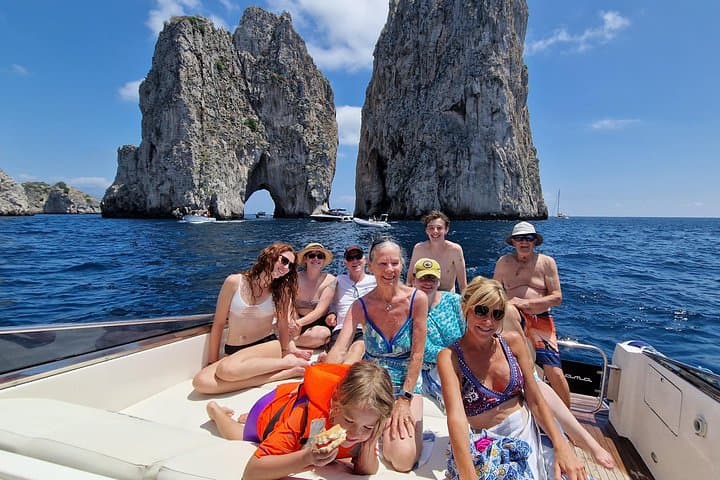 2-Hour Private Capri Boat Tour with Blue Grotto and Faraglioni