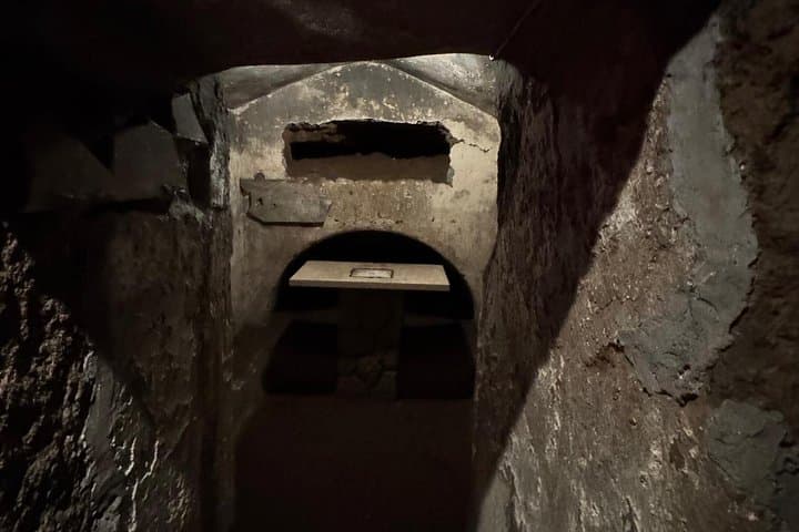 Rome Underground Tour: Catacombs, Crypts & Secrets with Transfers