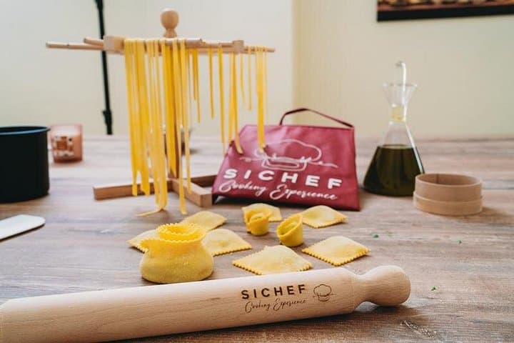 Florence Pasta and Gelato Cooking Class: Small Group Experience