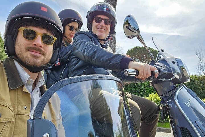 Private Vespa Sidecar Tour of Florence with Panoramic Views