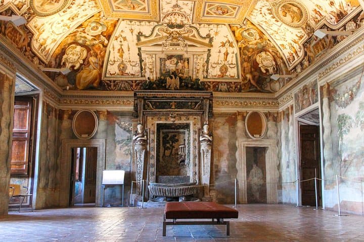 Tivoli Day Trip from Rome: Hadrian's Villa and Villa d'Este