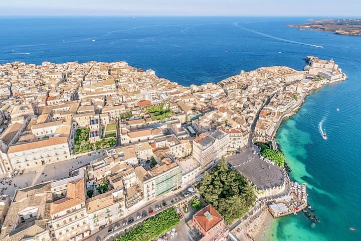 Private Transfer from Siracusa to Catania Airport Mercedes