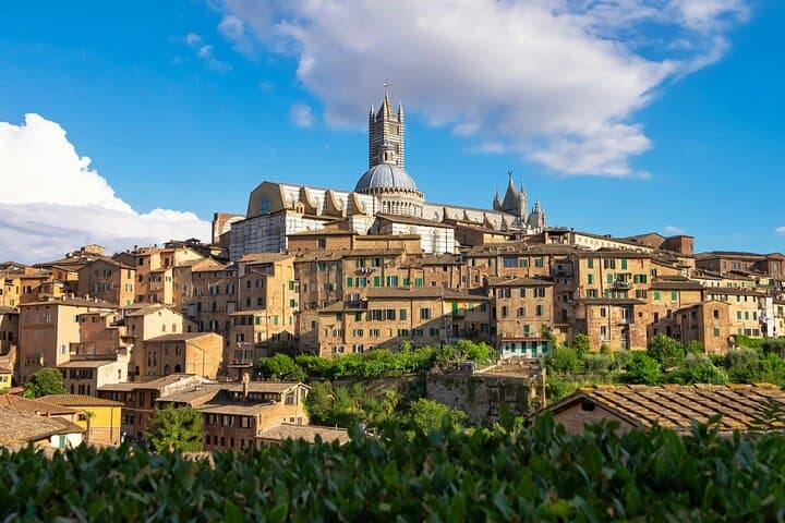 Siena: City Walk with Audio Guide in 7 Languages on your Phone