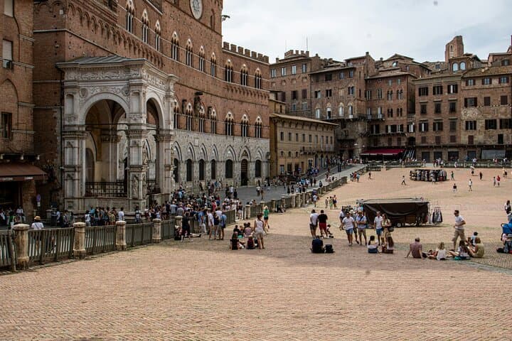 Siena: City Walk with Audio Guide in 7 Languages on your Phone