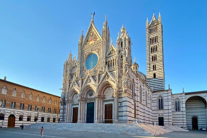 Siena: City Walk with Audio Guide in 7 Languages on your Phone