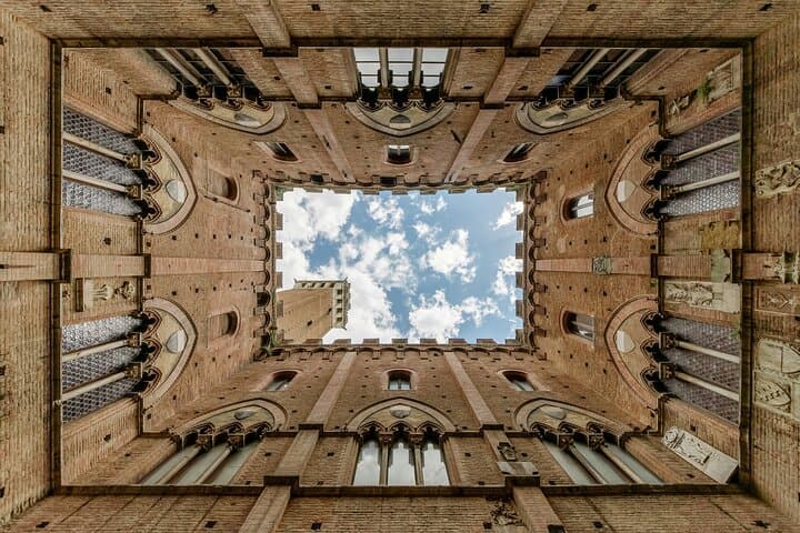 Siena: City Walk with Audio Guide in 7 Languages on your Phone