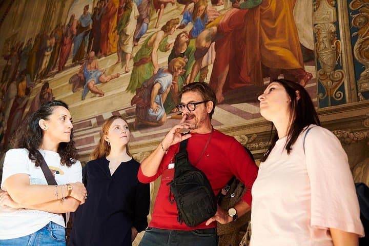 Vatican Museums: Raphael Rooms and Sistine Chapel Private Tour