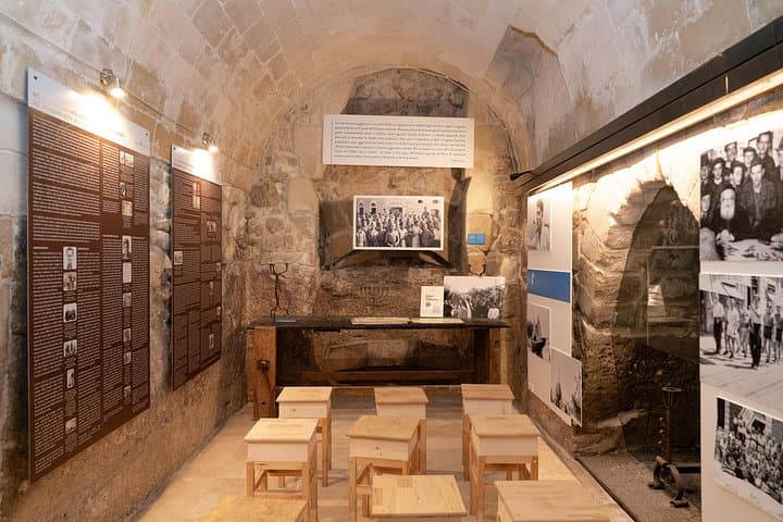Jewish Museum and Ancient Jewish District - Private guided tour