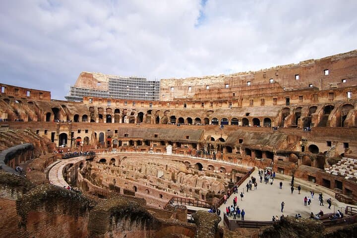 Gladiator stage / arena