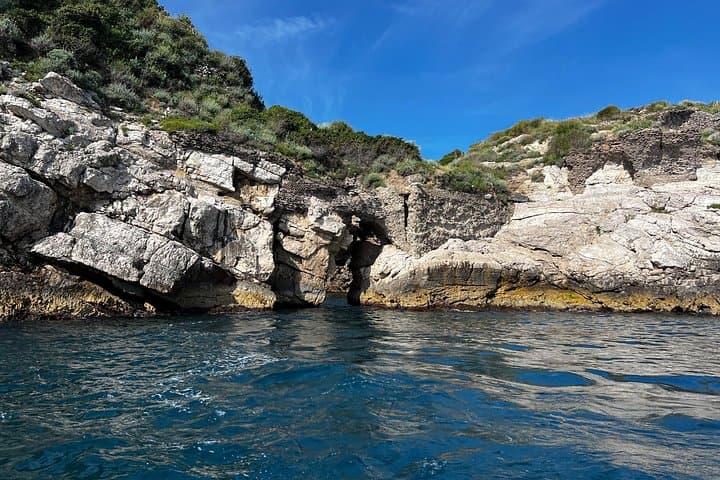 Sorrento Private Coastal Escape by Boat