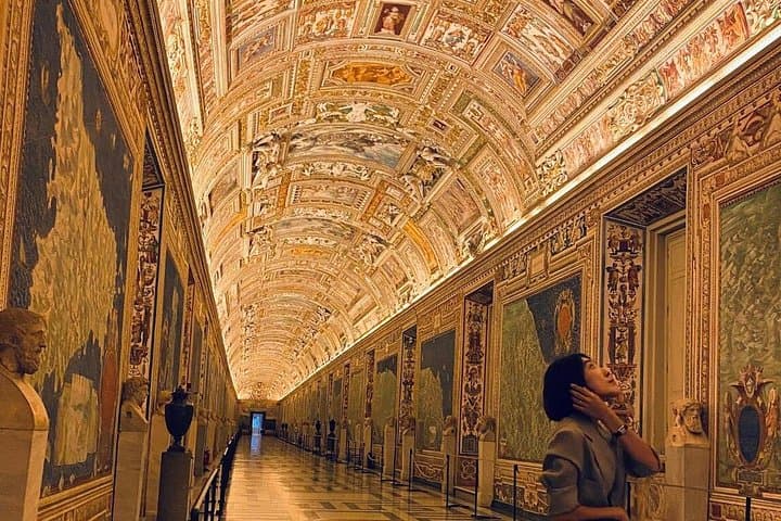 Vatican Museums & Sistine Chapel with Guide - PRIVATE/GROUP TOUR