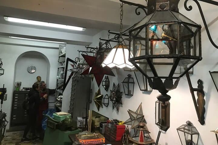 Florence: Meet the Artisans & Explore Historic Shops