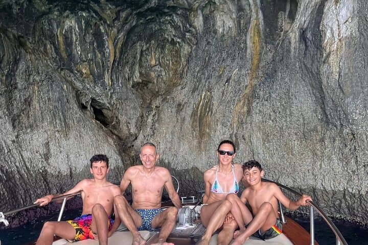 Capri half-day Private Tour from Sorrento - Premium 28ft Boat
