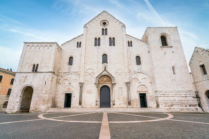 Naples to Bari Private Transfer with English-Speaking Driver