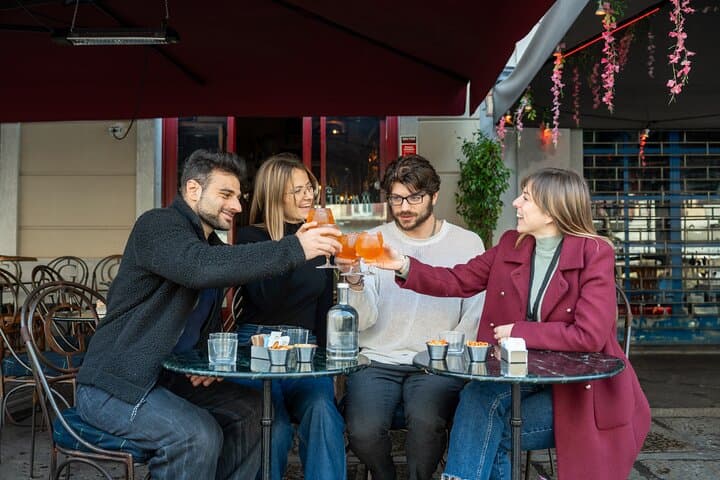 Milan: Sunset Navigli Food & Drinks Tour by Do Eat Better