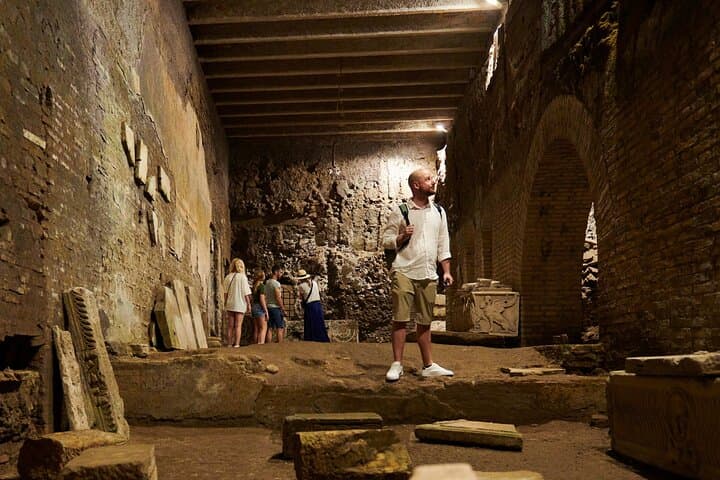 Underground Rome: Private Tour of Celio Houses and St. Clemente