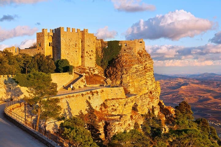 Private Erice, Segesta & Trapani Salt Pans Tour from Palermo