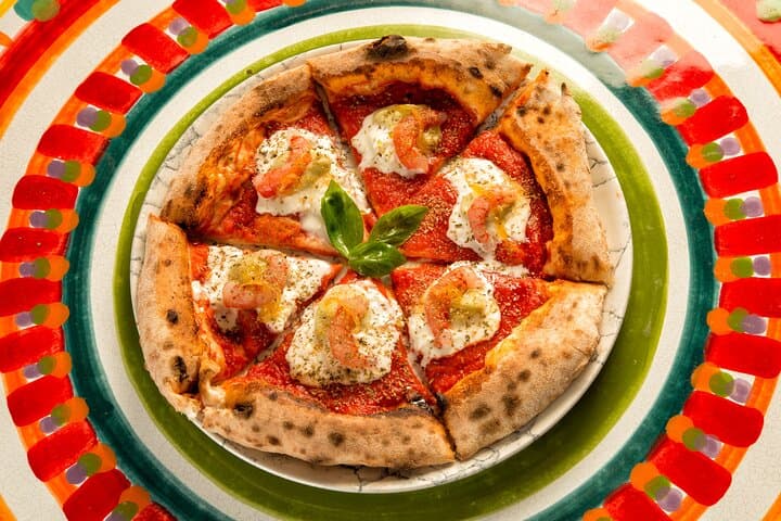 Half-Day Pizza Making Class in Taormina