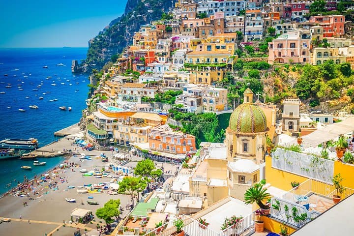 Private transfer: Naples to Positano, 2h in Vesuvius or Pompeii